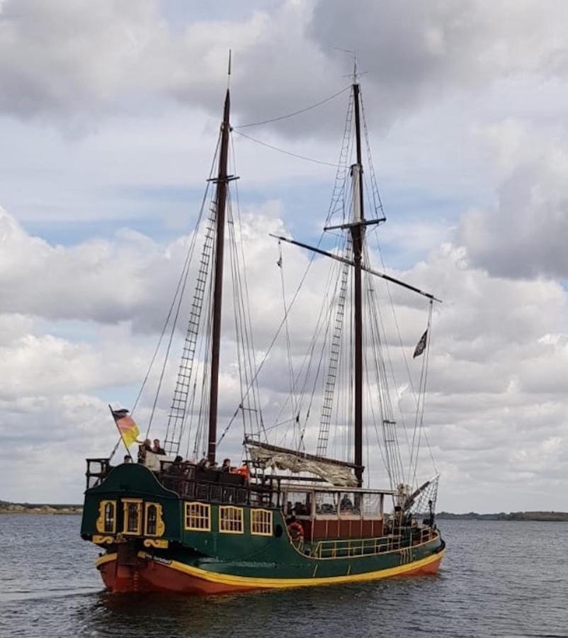 ビッターフェルト＝ヴォルフェン Hausboot Elandiヴィラ エクステリア 写真